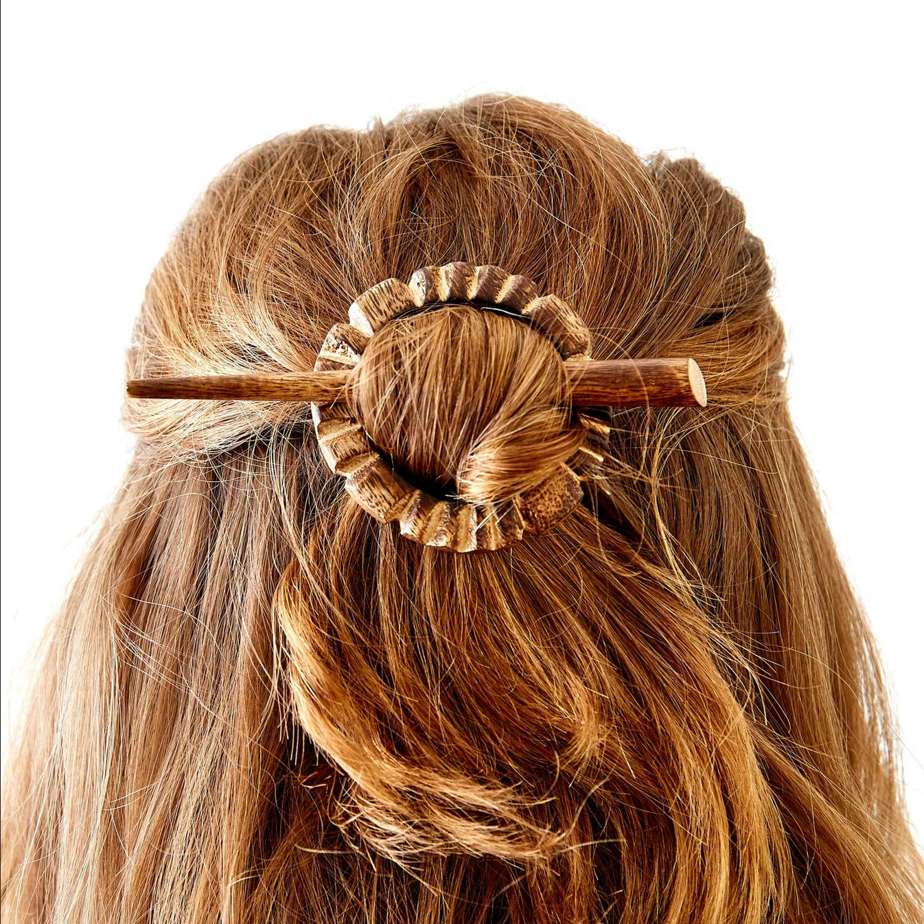 A hair pin and hoop put in a lady&