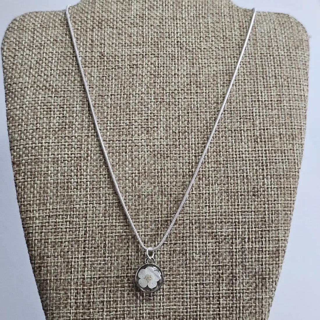 White Wildflower Necklace