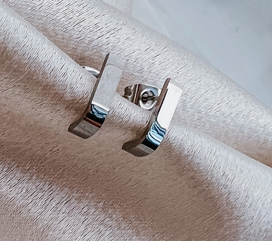 Epsie Stud Earrings