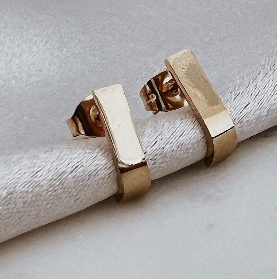 Epsie Stud Earrings