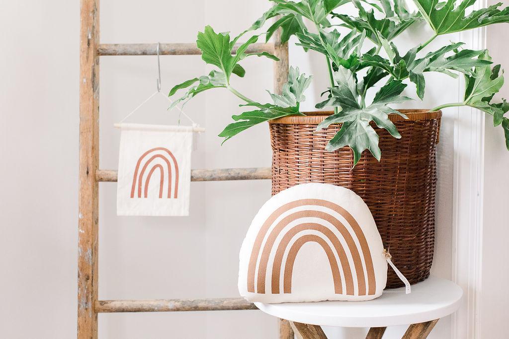 Rust Rainbow Hang Sign